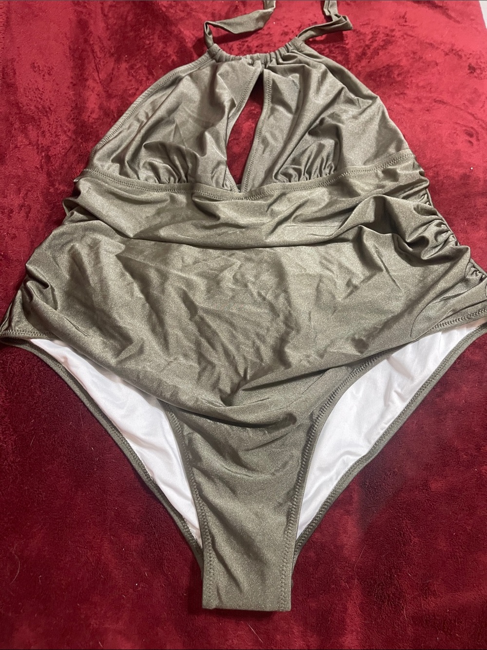 Cupshe Olive Halter Keyhole One-Piece Swimsuit
